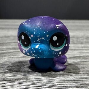Littlest Pet Shop | #3-8: Orbit Manati (Manatee) - Collectible Toy Figure